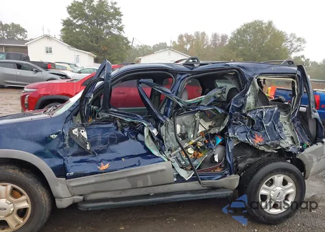 2002 Ford Escape Xlt из США, поврежденный, VIN 1FMYU03172KB66739